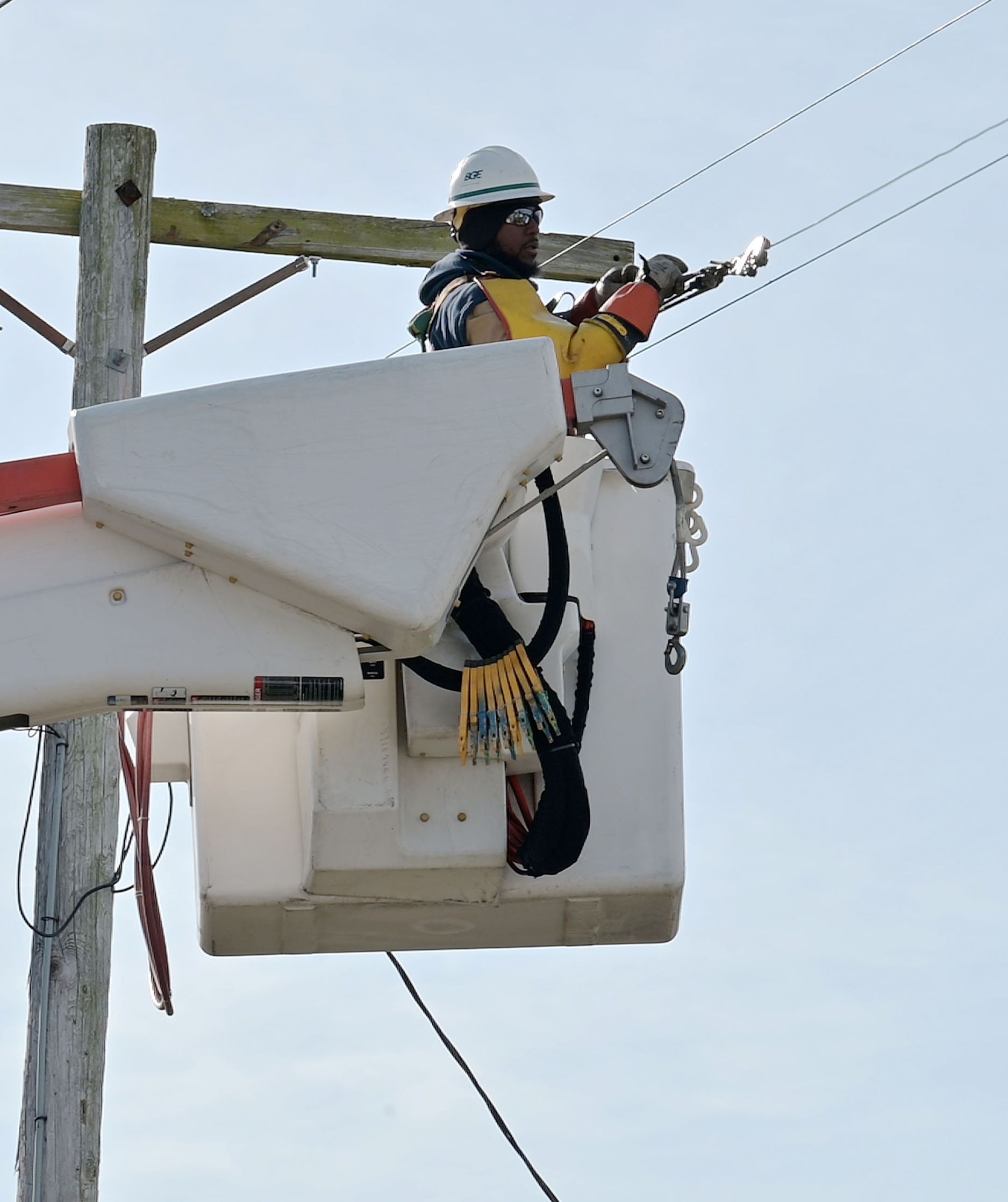 BGE crews respond to damage from Winter Storm Elliott