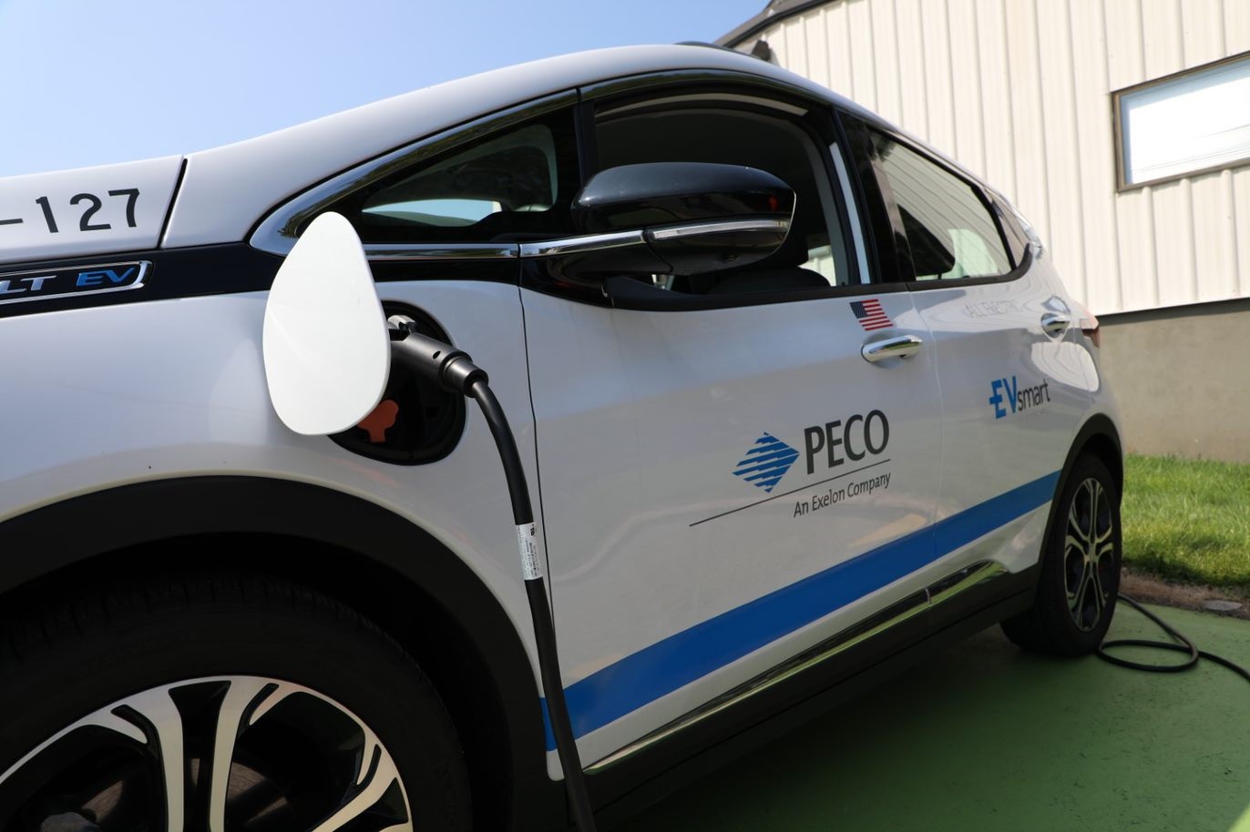 It’s Electric! PECO Educates Customers about EVs at Philadelphia Auto